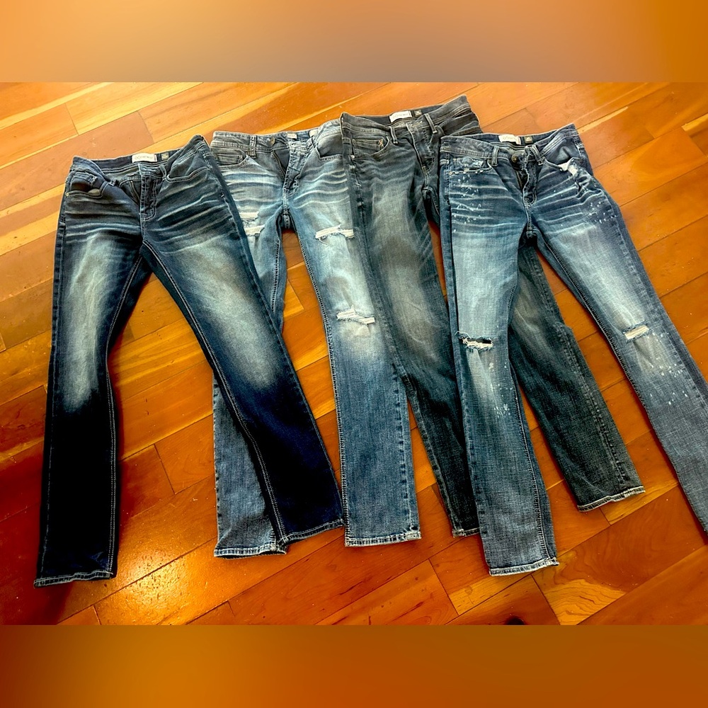 Departwest Buckle Men’s Distressed Jeans Collection